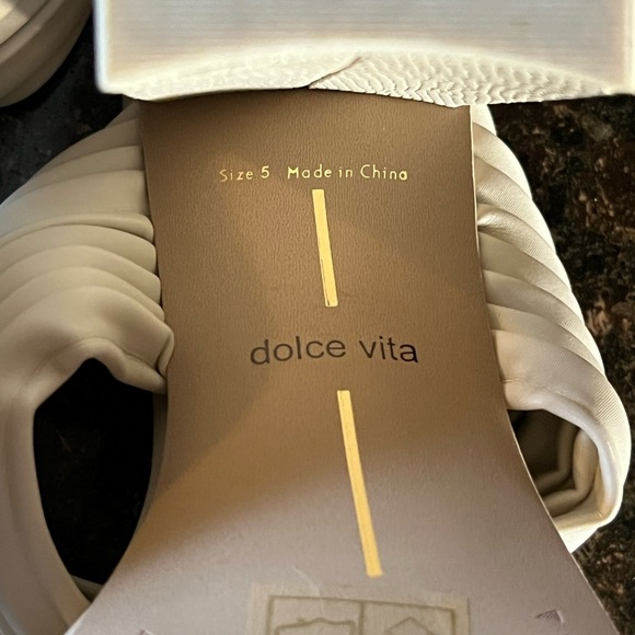 Dolce Vita Pilton Light Cream Soft-Volume Slide Block-Heel Dress Sandals - Picture 6 of 7